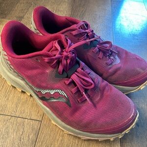 Saucony Women's Peregrine 11 - magenta